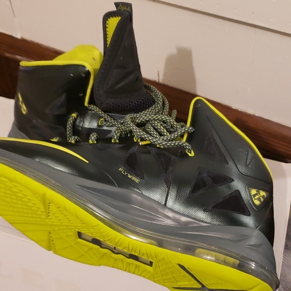 Nike LeBron 10 - Picture 4 of 8